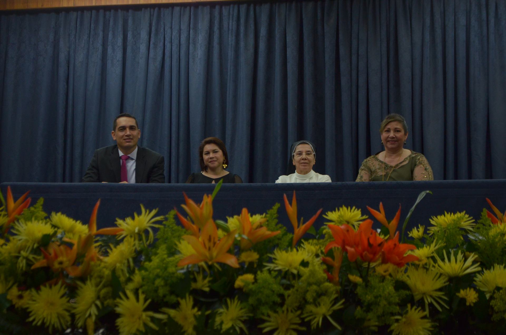 Hermana Miryam Eugenia Gómez Bermeo; rectora, Beatriz Hurtado Cabrera, Coordinadora de calidad; Derliz Elena Orozco Quina, coordinadora de convivencia y Asdrubal Jair Torres Cano, coordinador académico.